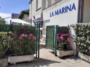Apartamentos La Marina
