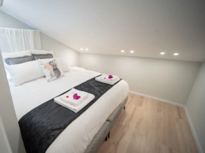 Boutique and garden apartments in Hawaii complex by YalaRent - Families only