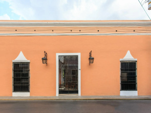 Art 64 Guest House – Adults Only