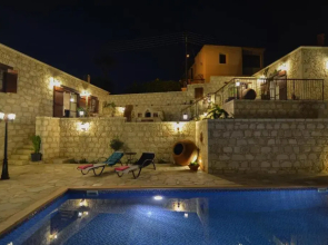 Aliki's House 1+ 2