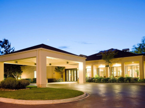 Courtyard by Marriott San Francisco Airport