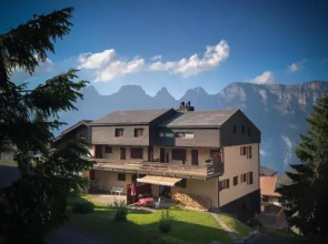 Haus Fischer, Wohnung Grest