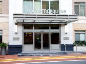 The Metropolitan at Reston Town Center
