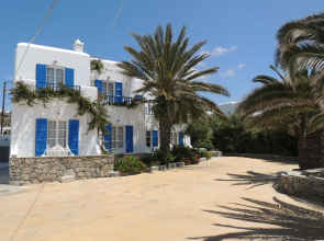 Anemos Studios & Apartments