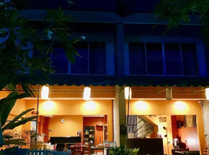 Baan Oui Phuket Guest House
