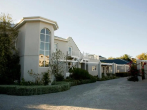 11 Westcliff Rentals