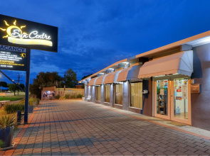 Sun Centre Motel