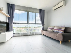 Sleek 2 Bed Apt T2-818