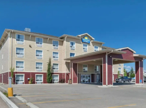 Days Inn & Suites Cochrane