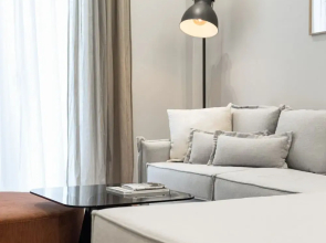 Acropolis White Key Residence