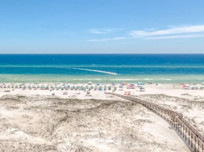 Royal Gulf Beach & Racquet Club 5802 Condo by RedAwning