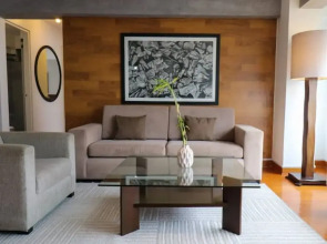 w Trendy 2BR in the Heart of Miraflores