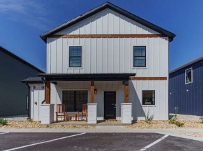 Chateau Royale 5 Bedroom Home by Redawning