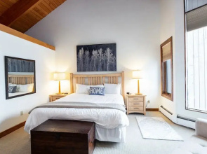 Pinnacle at Deer Valley Resort - Four Bedroom Condo with Hot Tub #1263 4 Condo