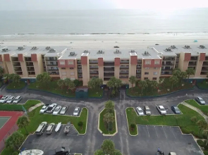 Windjammer Oceanfront Condominiums