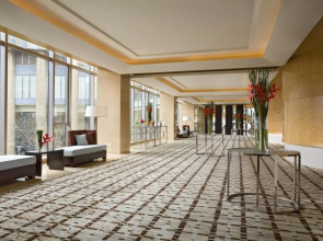 Sheraton Grand Shanghai Pudong Hotel & Residences