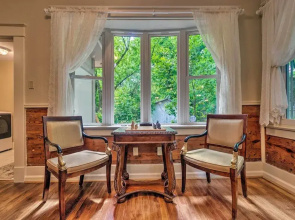 Spacious & Updated 1920's Hsnp Craftsmen Home