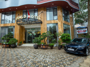 Emerald Hotel Cat Ba