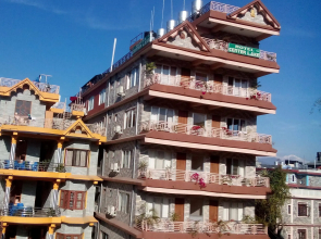 Hotel Center lake