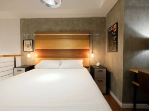 Eton Residences by StayHome Asia