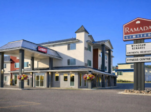 Ramada by Wyndham 100 Mile House
