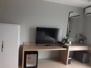 Dhanakarn5 Hotel