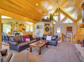 Duck Creek Village Cabin w/ Deck & Private Hot Tub