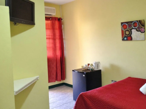 Golden Arrow Inn