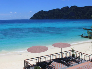 Phi Phi Long Beach Resort & Villa