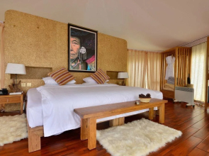 Vinetree · Geladan Tented Resort