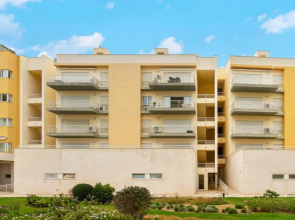WHome Family Holidays w/ S-Pool, AC, Elevator & Garage