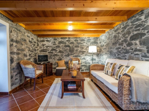 Rainbow Cottage by Madeira Sun Travel