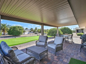 Putting Green, Community Perks: Sun City West Home
