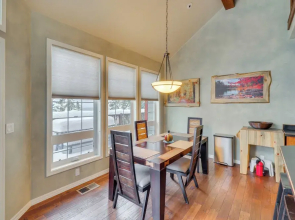 Mountain Views & Deck: Spacious Eureka Getaway!