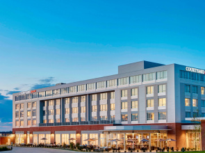 Courtyard by Marriott Erie Bayfront