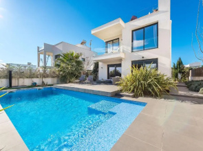Villa 11 Oasis del Mare, 5min Strand, Wifi, Klima, Fußbodenheizung