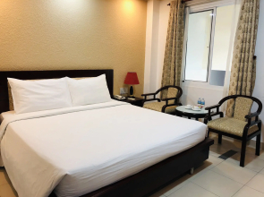 Sunny Hotel