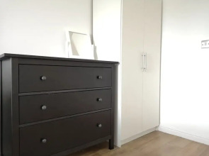 Bright & Modern 2BR Apartment Parking