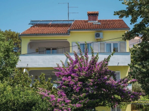 Awesome Apartment in Mali Losinj With Wifi and 3 Bedrooms