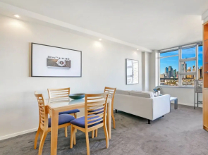 Kozyguru | Mcmahons Point | Opera House View