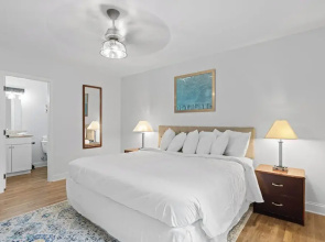 Trendy at Hoyt Two Homes