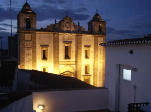 Evora Terrace Guest House