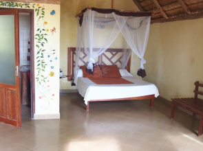 Caliente Beach Lodge