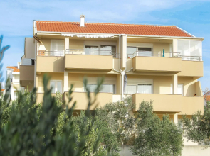 Apartments Tomy