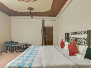 OYO 77799 Ajeet Star Guest House Homes Stays