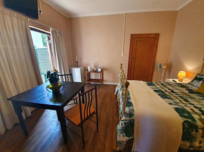 403 Main Road Apartments