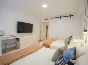 Ocean View Deluxe Suite: Pvt. Beach & Pool