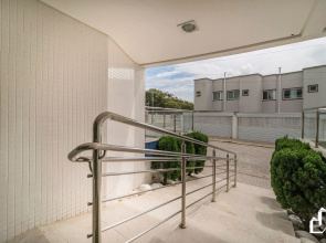 Apartamento Com 03 Dormitórios