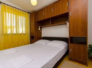 Apartments Gojislav