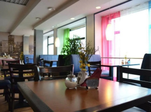 Center Hotel